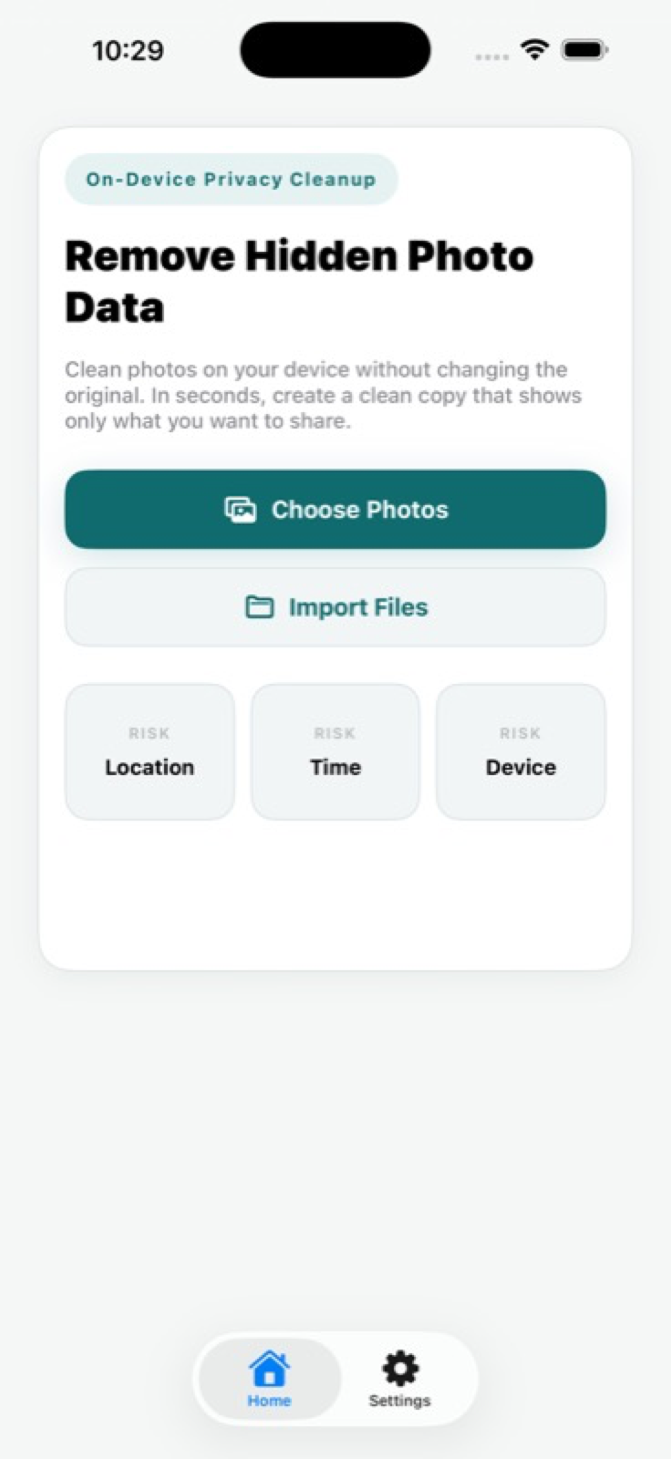 Exif Pic Gone home screen with photo import options before a privacy check